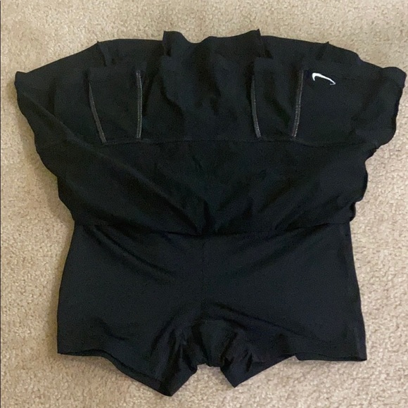 Nike tennis Skirt - Picture 3 of 4